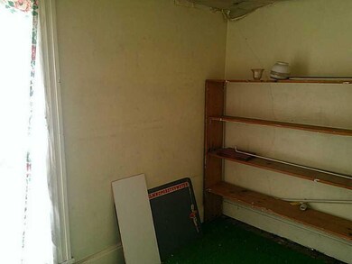 Studio/Study/Office.