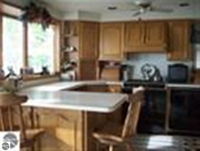 64 N Huron Rd, Au Gres, MI 48703 - photo 3