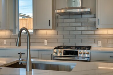 3694 SW 45th St, Redmond, OR 97756 - photo 7