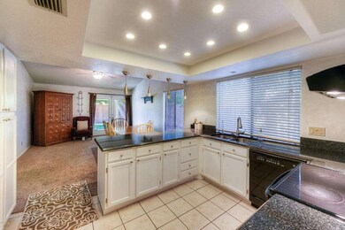 010_Kitchen ~ Family Room