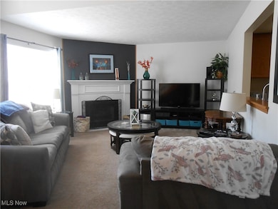 7567 Monterey Bay Dr unit 4, Mentor On the Lake, OH 44060 - photo 2