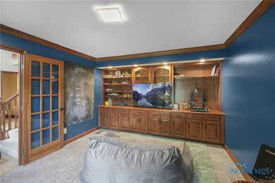Living Room/Den