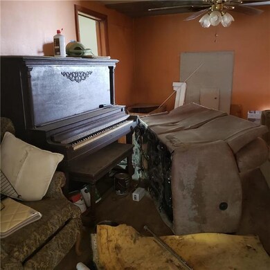 516 Spruce St, Rossville, KS 66533 - photo 5