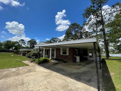 205 Lakeview Dr, Sylvester, GA 31791 - photo 2