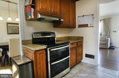 8409 Downey Dale Dr, Randallstown, MD 21133 - photo 7