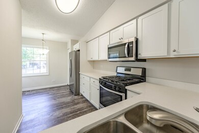 548 Fessler Ave, Naperville, IL 60565 - photo 4