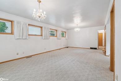 605 E Clay St, Mount Pleasant, IA 52641 - photo 5