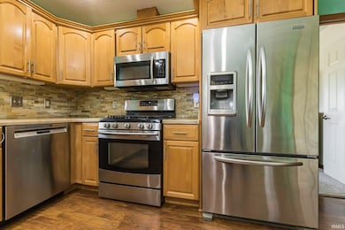 601 Jade Dr, Yorktown, IN 47396 - photo 6