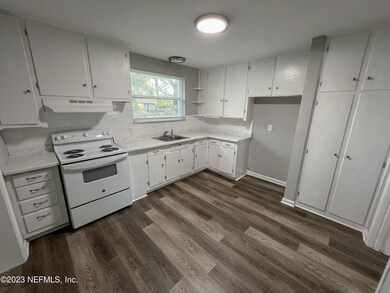 6573 Anvers Blvd S, Jacksonville, FL 32210 - photo 5