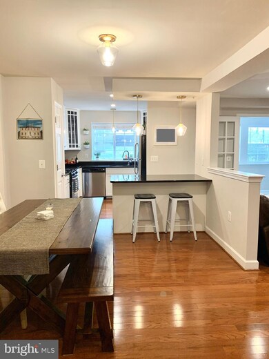 4081 S Four Mile Run Dr unit 103, Arlington, VA 22204 - photo 5