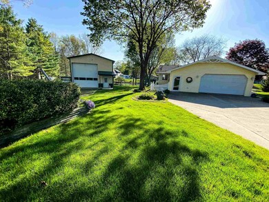 204 Ems D17 Ln, Syracuse, IN 46567 - photo 2