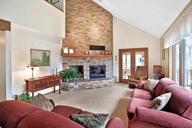 LIVING RM FP.