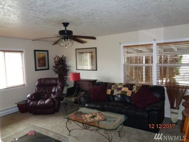 365 Baltimore St, Longview, WA 98632 - photo 3