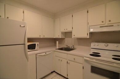 37 Fountain Ln unit 9, South Weymouth, MA 02190 - photo 2