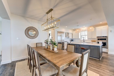 Spacious, modern kitchen and dining area. The kitc