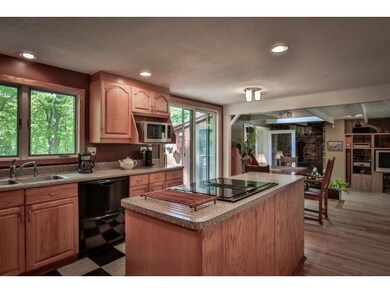 Family Rm to Kitchen