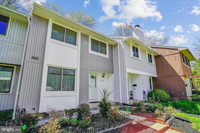 18605 Glen Willow Way, Germantown, MD 20874 - photo 2