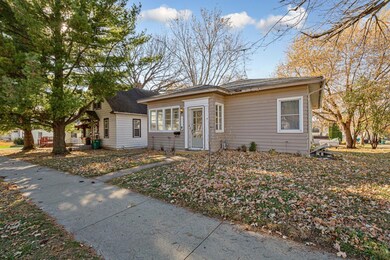 611 Ulstad Ave, Albert Lea, MN 56007 - photo 4