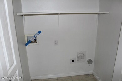 111-140152 Laundry Closet