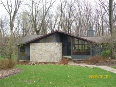 364 E Murray Rd, La Porte, IN 46350 - photo 2