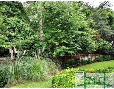 Yard/Garden. Common space in back