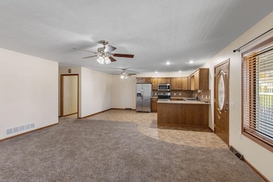 112 N 5th St, Newman Grove, NE 68758 - photo 4