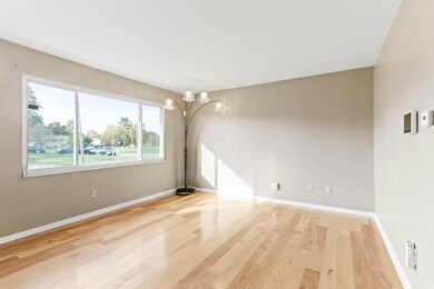 04-Living Room