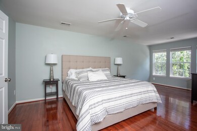 42265 St Huberts Place, Chantilly, VA 20152 - photo 5