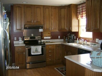 958 Adams Ave-3