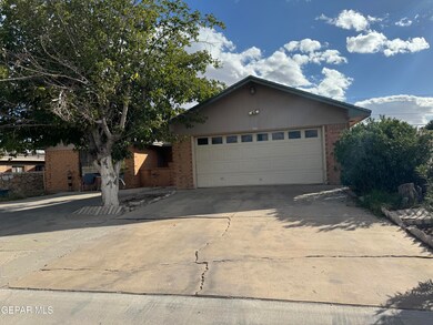 386 Mccune Rd unit A, El Paso, TX 79915 - photo 2