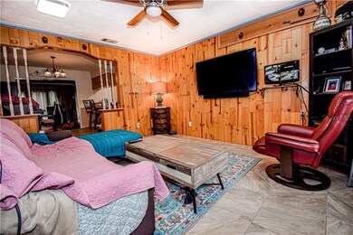 8625 Fish Lake Rd, Tampa, FL 33619 - photo 2