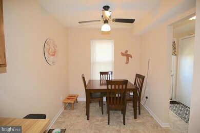16326 Taconic Cir unit 96C, Dumfries, VA 22025 - photo 2