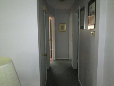 423 Zephyr Ave, Erie, PA 16505 - photo 4