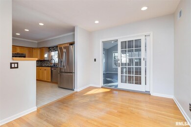 2207 Salem Ct, Bettendorf, IA 52722 - photo 6