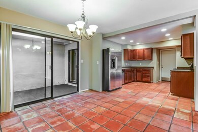 006_Dining Room