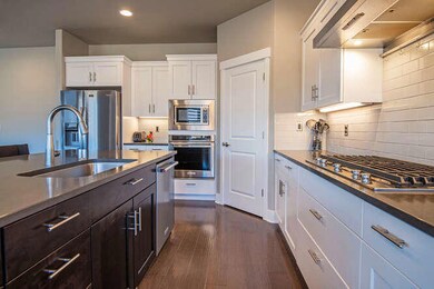 20882 SE Sunniberg Ln, Bend, OR 97702 - photo 6