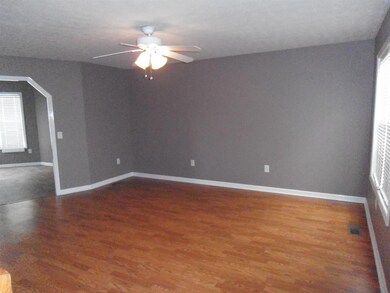 111 Ritch View Dr, Shelbyville, TN 37160 - photo 4