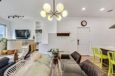 945 N Honore St unit 2, Chicago, IL 60622 - photo 5