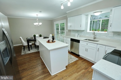 327 Hillsmere Dr, Annapolis, MD 21403 - photo 7