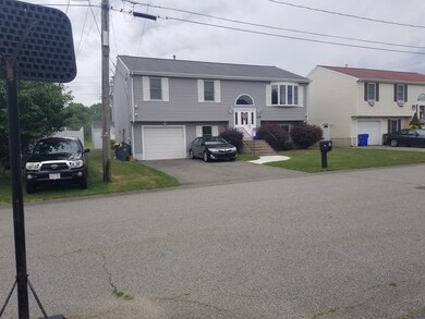 215 Mcmahon St, Fall River, MA 02721 - photo 2