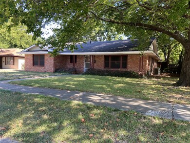 1712 Merrywood Way, Gainesville, TX 76240 - photo 2