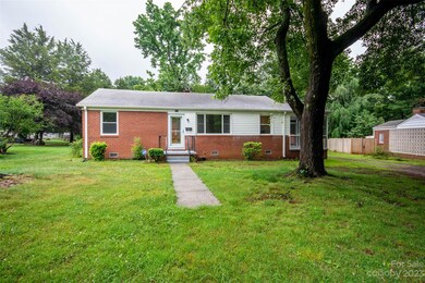 331 Fieldstone Cir, Statesville, NC 28677 - photo 3