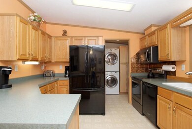 A cooks delight in this fabulous...