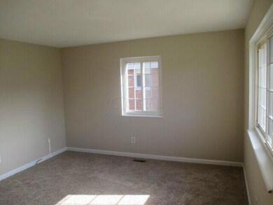 332 Crowley Rd, Columbus, OH 43207 - photo 5