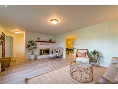 214 Grizzly Ave, Eugene, OR 97404 - photo 5