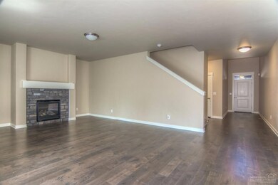 60475 Hedgewood Ln, Bend, OR 97702 - photo 4