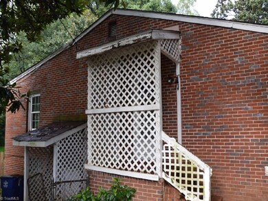 1401 E 22nd St, Winston Salem, NC 27105 - photo 5