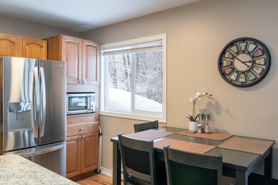 11-Unit 3 Kitchen_ELI08193-HDR-Edit