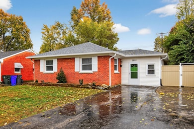 1680 Brittany Ln, Lexington, KY 40504 - photo 2