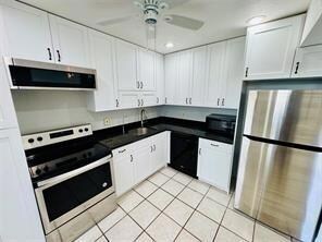 6061 N Falls Circle Dr unit 302, Lauderhill, FL 33319 - photo 3